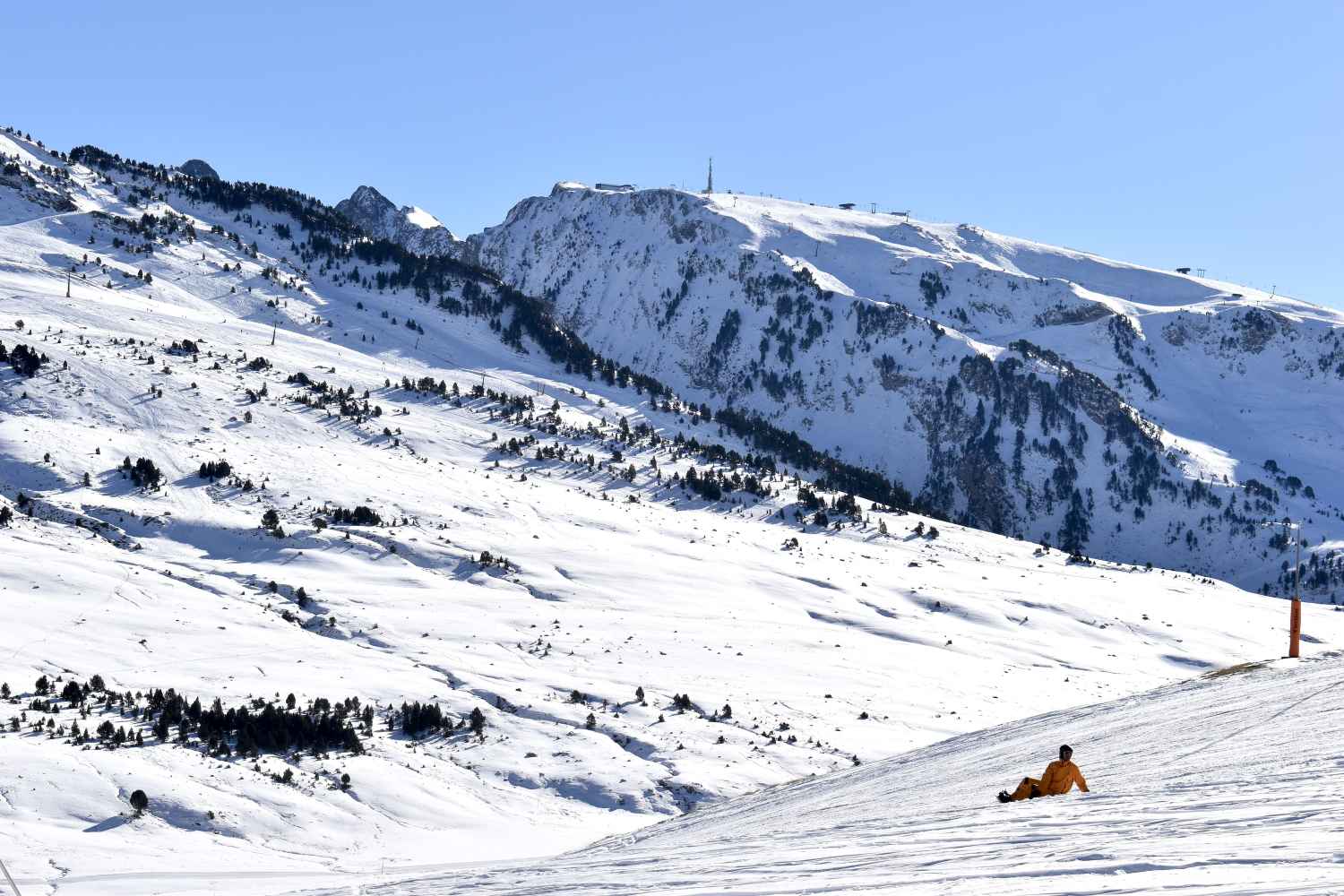 El CES organiza excursión a estación de Baqueira El CES organiza excursión a estación de Baqueira