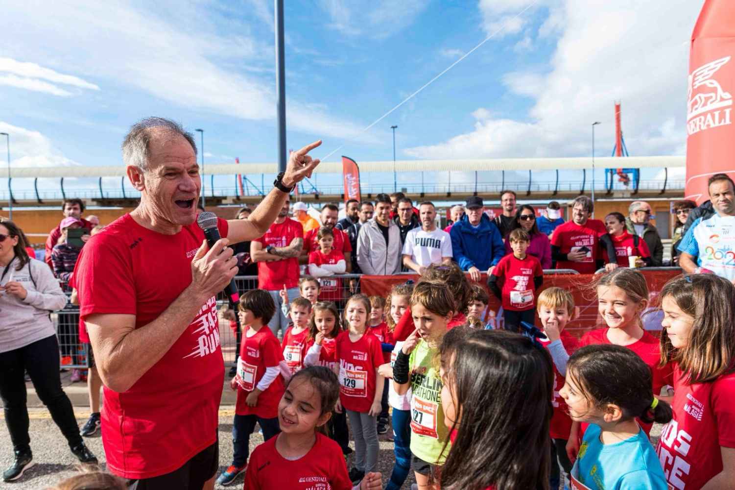 El maratón de Sevilla homenajea a Abel Antón