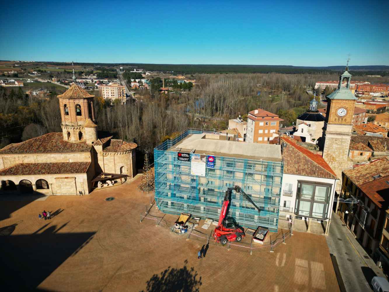 El Ayuntamiento de Almazán traslada la atención al público por obras El Ayuntamiento de Almazán traslada la atención al público por obras