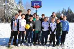 El CSB juega al baloncesto sobre la nieve en la Dehesa