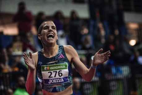 Marta Pérez, récord de España en milla en pista corta