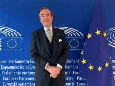 Denuncia en Parlamento europeo de grave situación política española