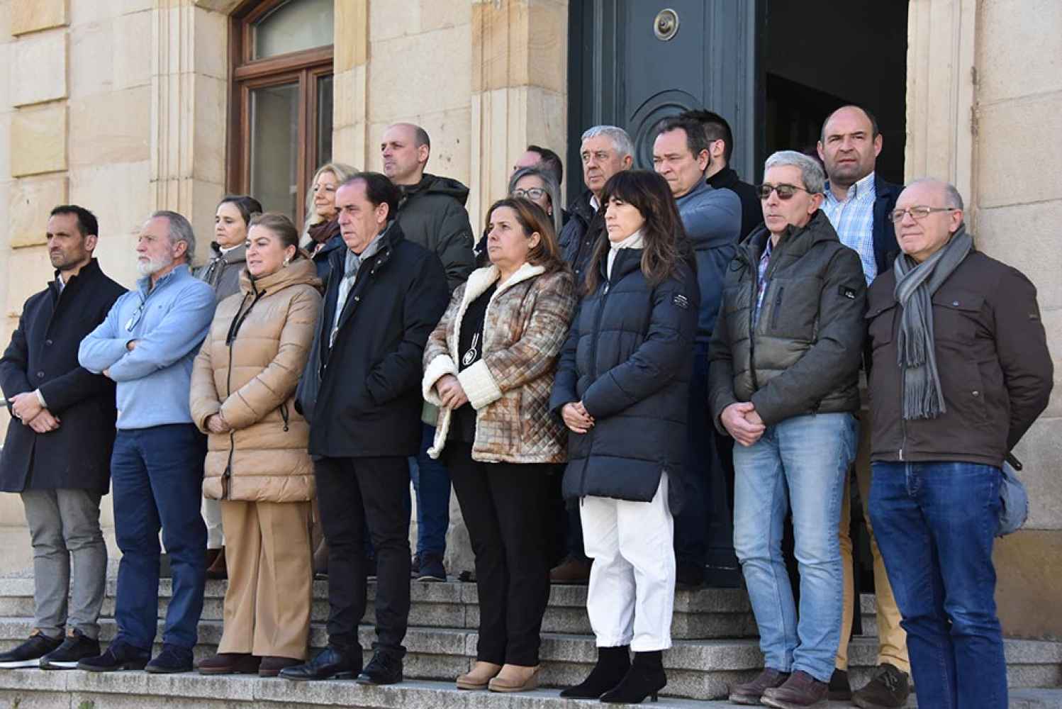 Minuto de silencio en memoria de victimas de 11.M - fotos