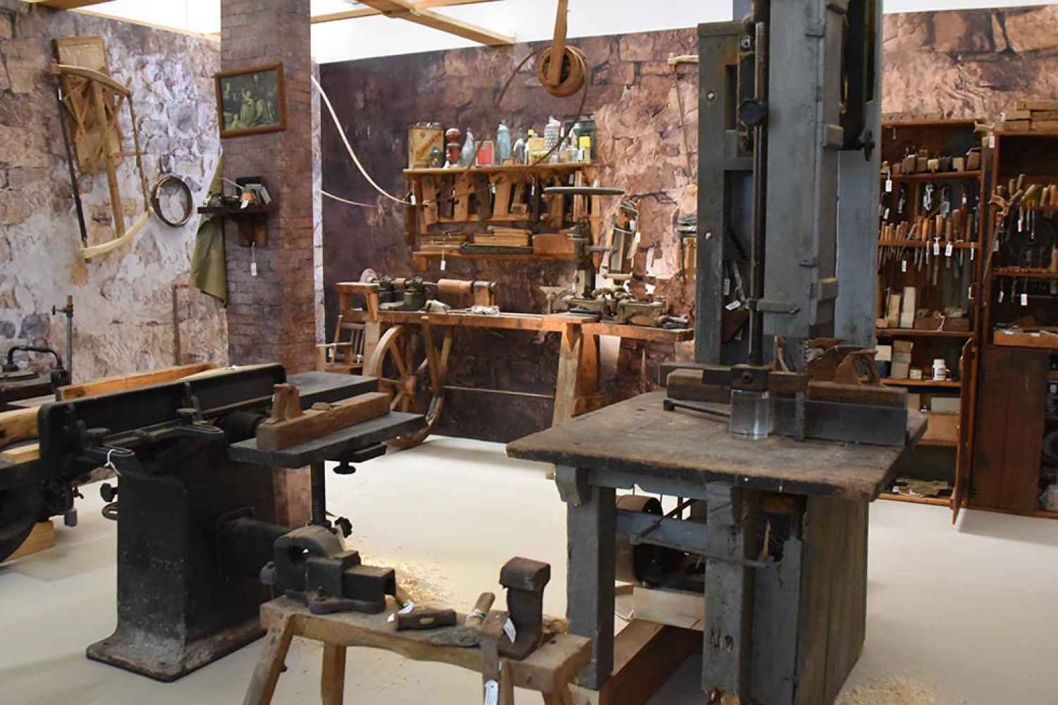 Exposición "La Madera y la Vida", en Numantino - fotos