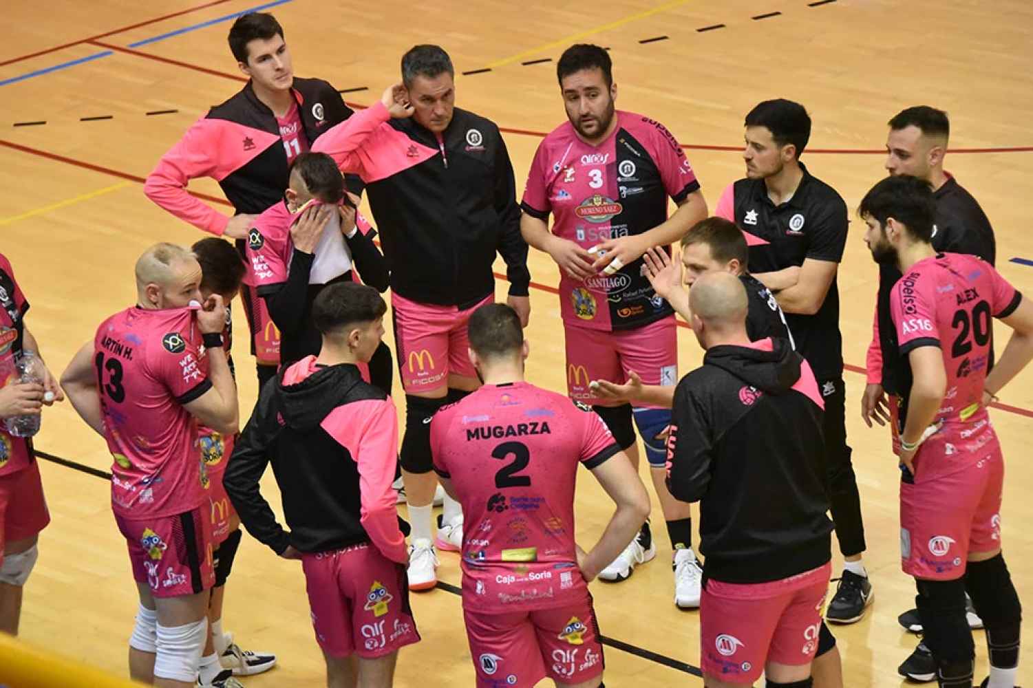 El Sporting se complica Superliga 2 - fotos