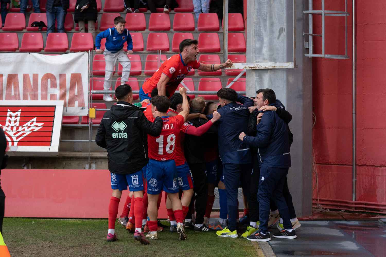 El Numancia se juega el ascenso directo a Primera RFEF en Cáceres