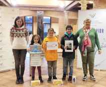 Almazán entrega premios de concurso infantil 