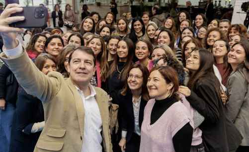 La Junta favorecerá el primer empleo de mujeres jóvenes