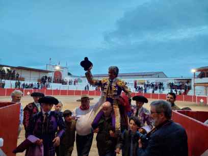 Rubén Sanz abre la puerta grande en plaza de Fitero