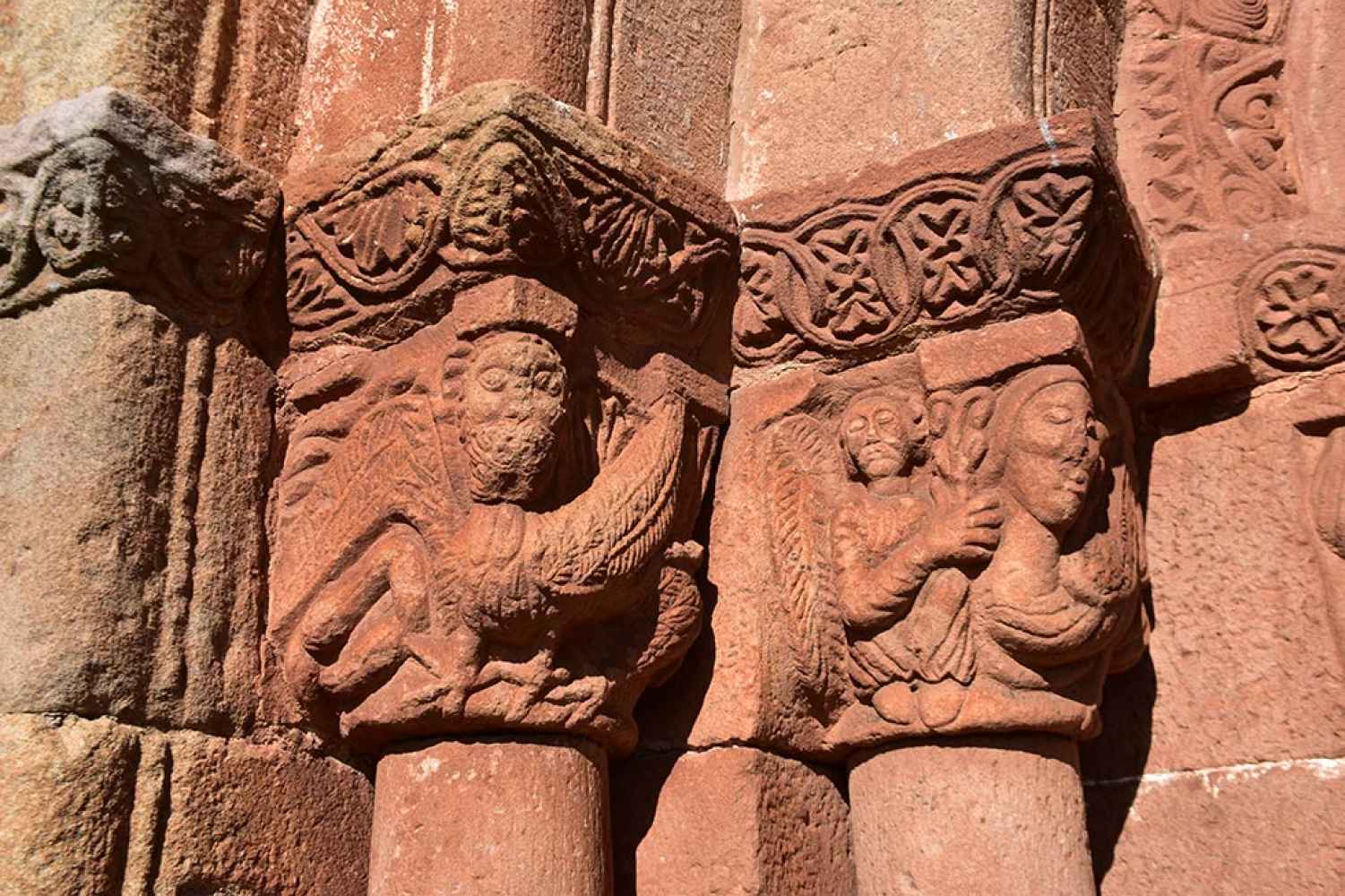 La Iglesia románica de Tozalmoro - fotos