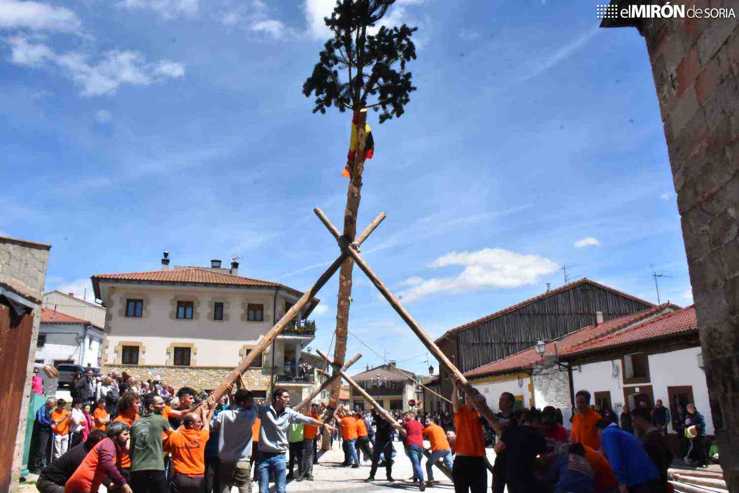 Los pueblos de Pinares que celebrarán el sábado la Pingada del Mayo 