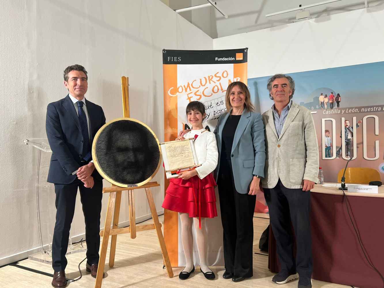 Una escolar de Los Escolapios de Soria gana 43ª edición autonómica de ¿Qué es un rey para ti? Una escolar de Los Escolapios de Soria gana 43ª edición autonómica de ¿Qué es un rey para ti?
