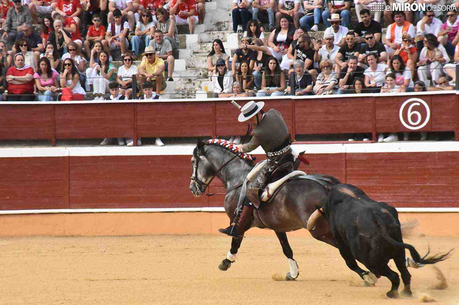 Diego Ventura triunfa en corrida de rejones en Soria