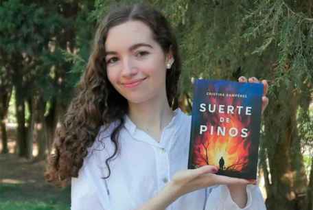 "Suerte de pinos", primera novela de Cristina Rampérez