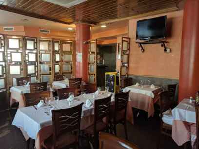 El bar-restaurante "Villa del Almuerzo" reabre con nuevos gerentes