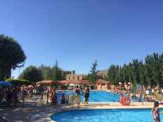 Universitarios del País Vasco gestionan piscinas de Berlanga