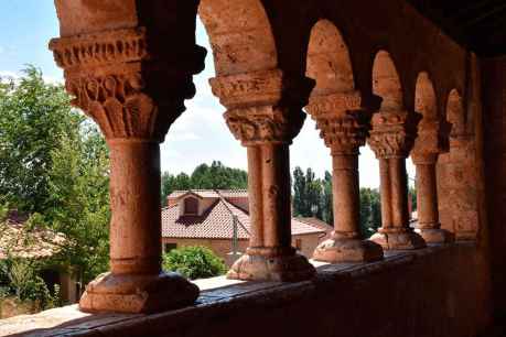 Iglesia románica de Andaluz - fotos
