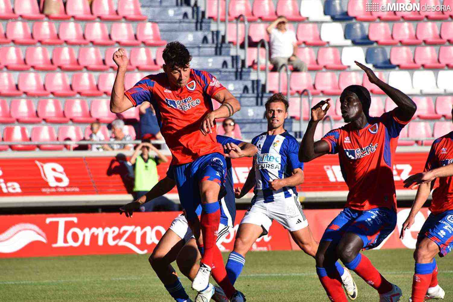 El Numancia gana en tierras gallegas al Coruxo