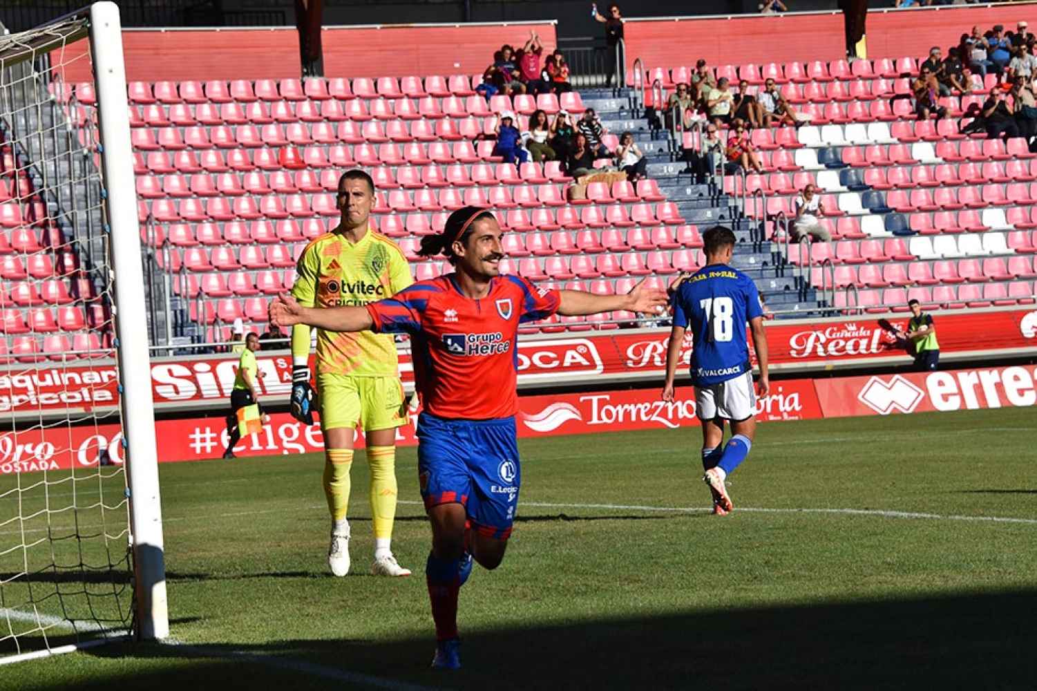 El Numancia se presenta ante su afición - fotos