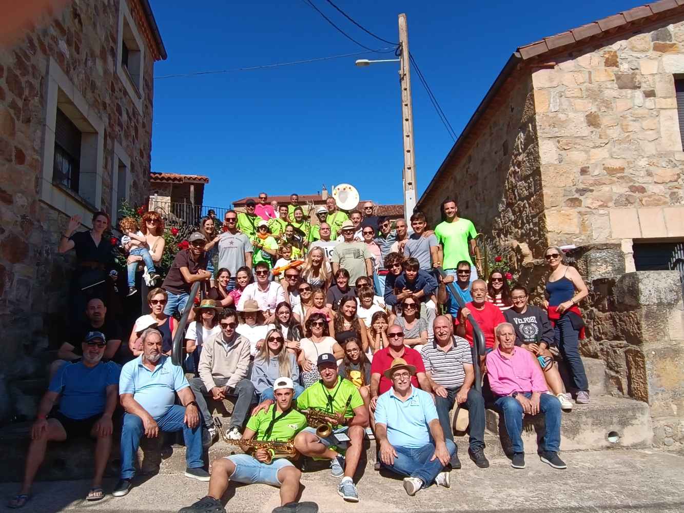 Hinojosa de la Sierra cierra con éxito sus fiestas en honor a la Virgen de la Asunción Hinojosa de la Sierra cierra con éxito sus fiestas en honor a la Virgen de la Asunción