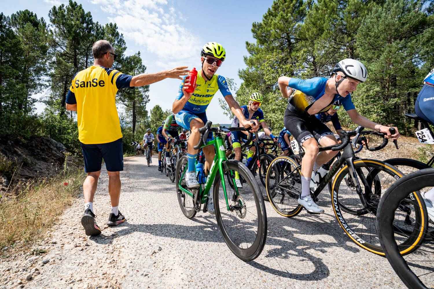 Zarpazo del brasileño Henrique Ribeiro en la Laguna Negra a Vuelta a la Ribera del Duero