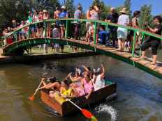 Sotillo del Rincón celebra IV descenso de artefactos flotantes en el río Razón