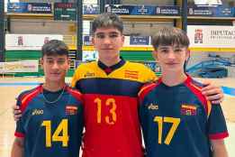 Tres jugadores del Sporting Santo Domingo, con la preselección española Sub-15