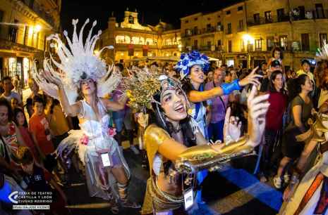 Mañueco pone a Feria de Teatro de Castilla y León como ejemplo de cultura accesible