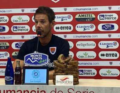 Aitor Calle: "el partido Numancia-Compostela huele a mucho fútbol"