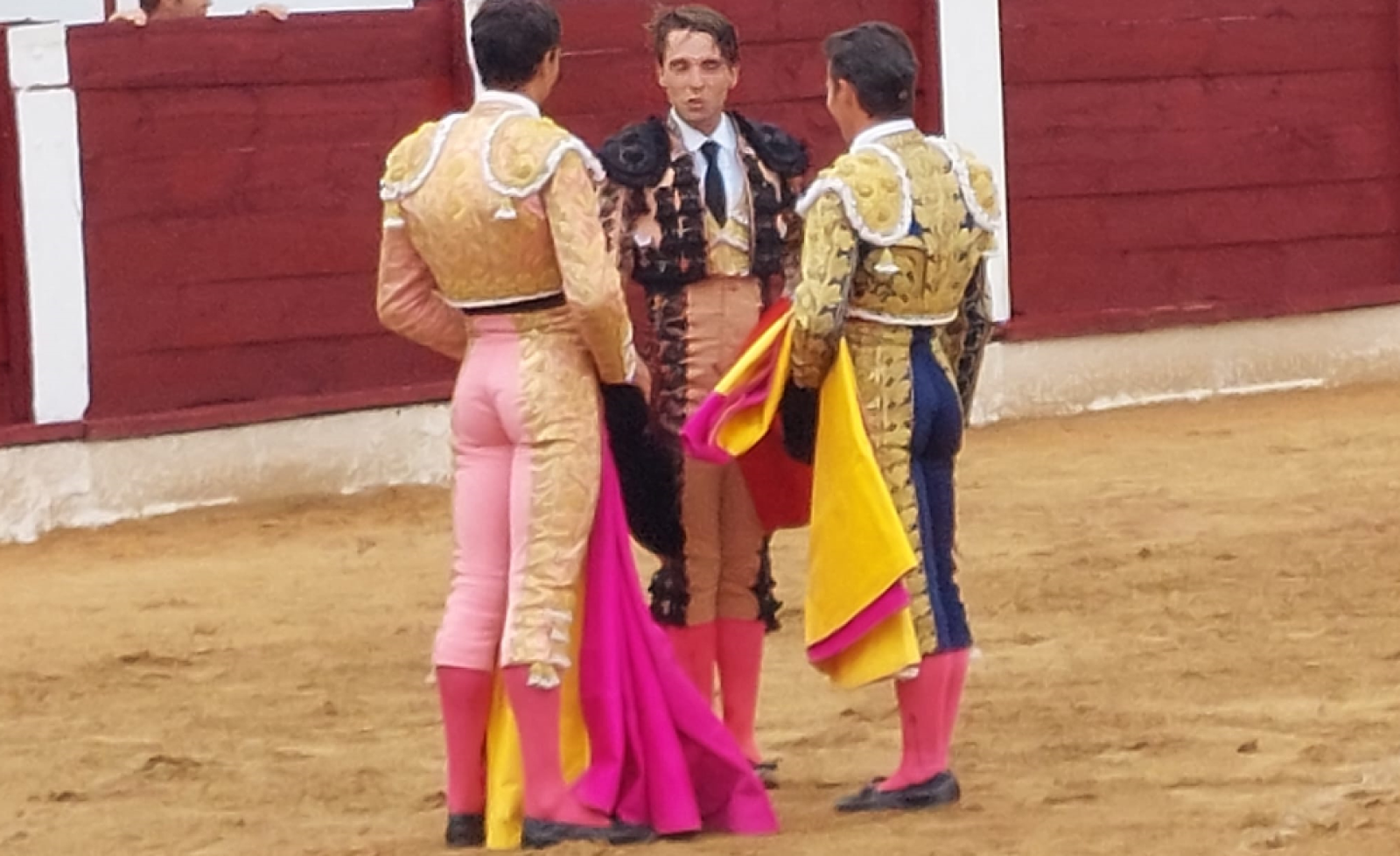 Pablo Atienza da una buena tarde el día de su alternativa Pablo Atienza da una buena tarde el día de su alternativa
