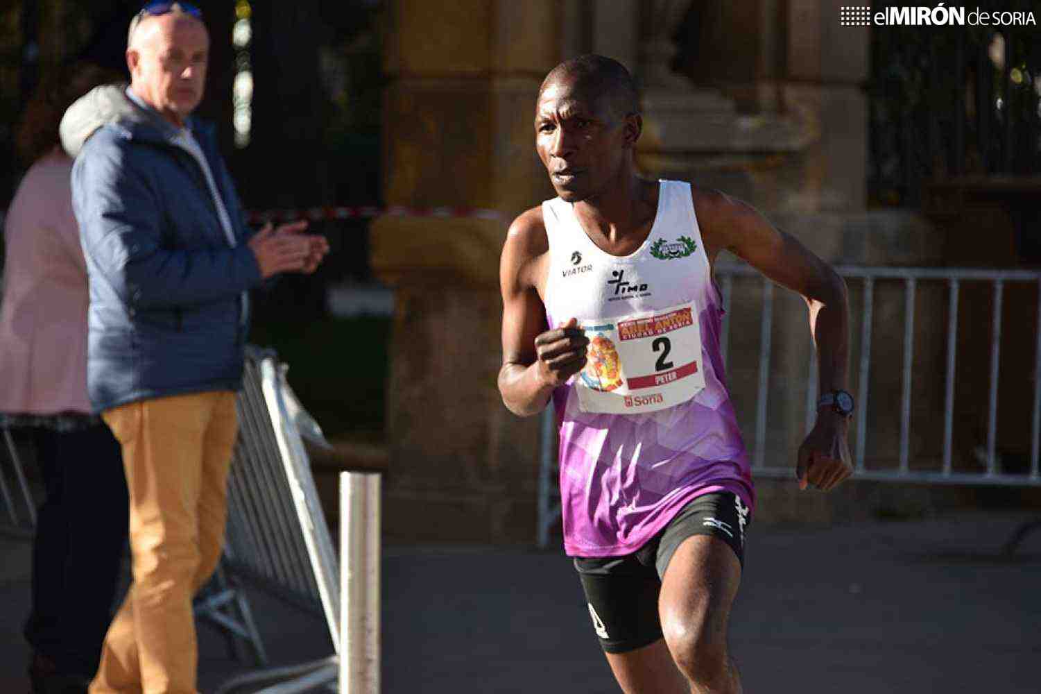 Peter Wanjiri y Cristina Giurcanu ganan la media maratón Abel Antón