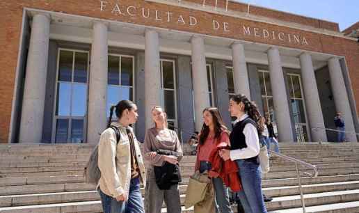 Ampliación de las plazas de Medicina en las universidades públicas 