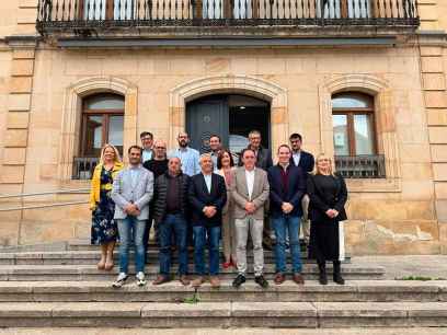 Diputación rubrica convenio para colaborar con educación infantil en medio rural