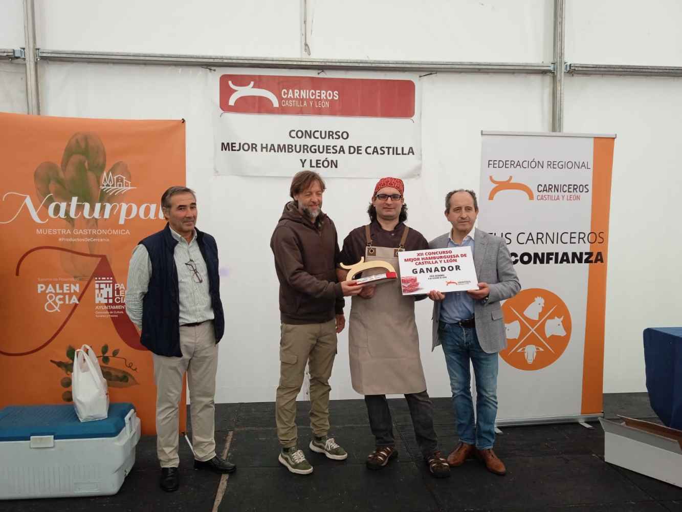 ASOCAR felicita a Carnicería Hernández, ganadora de XII edición de "Mejor Hamburguesa de Castilla y León"