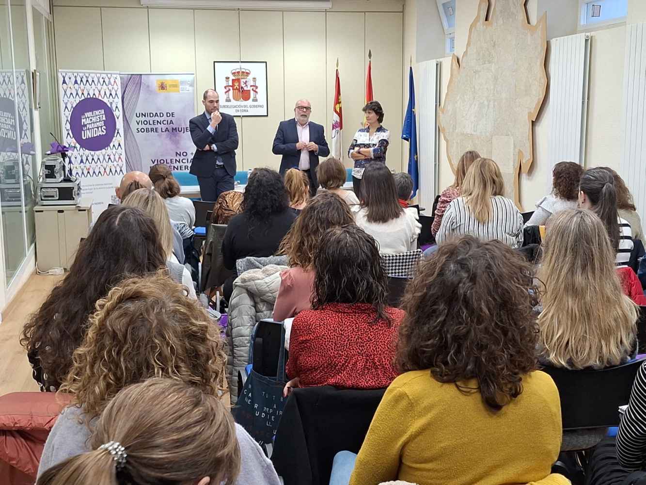 La Subdelegación imparte formación sobre Extranjería focalizada en la mujer La Subdelegación imparte formación sobre Extranjería focalizada en la mujer