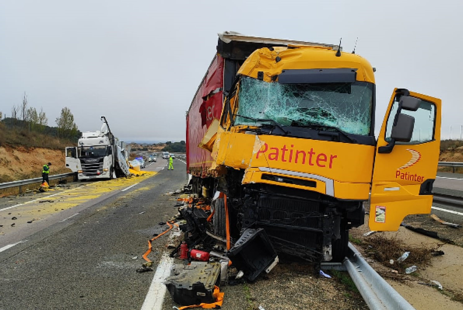 Reapertura de tramo cortado de A-15 por accidente de dos camiones Reapertura de tramo cortado de A-15 por accidente de dos camiones