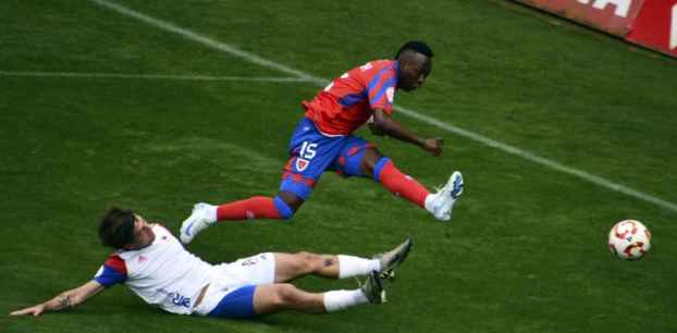 El Numancia reduce su ventaja en liderato tras empate ante correoso Langreo