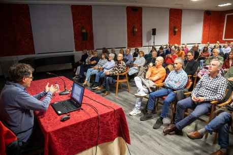  El arqueólogo Carlos Tabernero cierra exitoso ciclo del programa "Cultura Castreña"