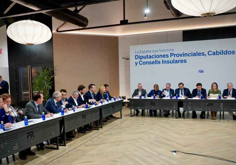 Los 23 presidentes de Diputación del PP acuerdan blindar modelo territorial "justo" y "en igualdad"