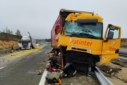 Reapertura de tramo cortado de A-15 por accidente de dos camiones