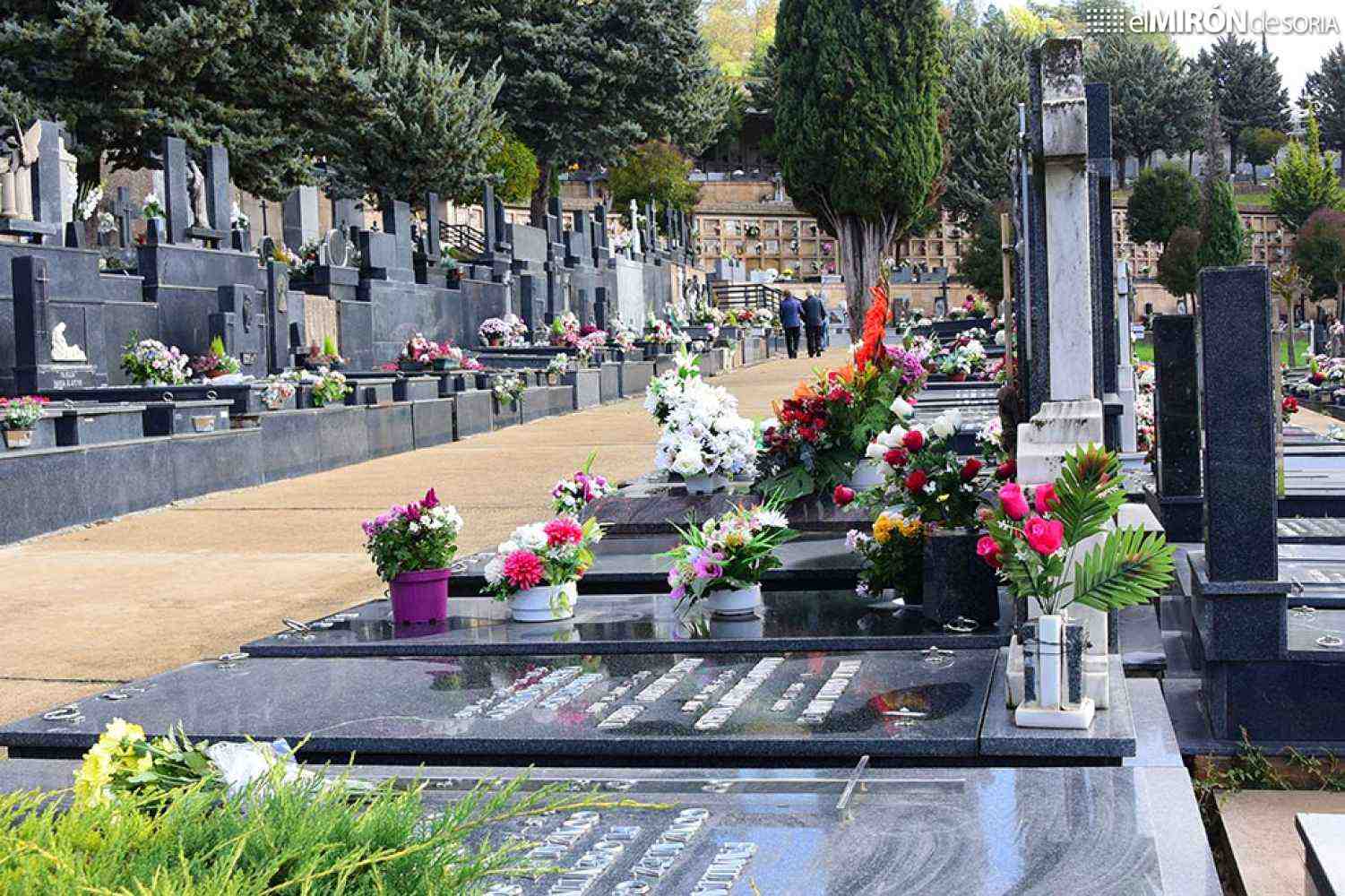 El Ayuntamiento amplía horario del cementerio por Todos los Santos y facilita visitas al Espino