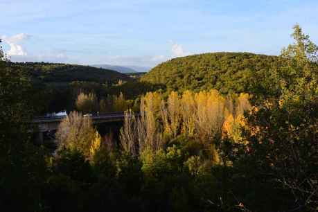 Paseo otoñal junto al Duero en Soria. Del puente de piedra a Peña Mala