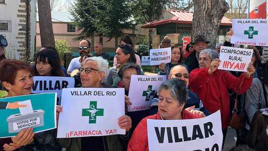 Censuran a Sanidad por retrasar reapertura de farmacia de Villar del Río