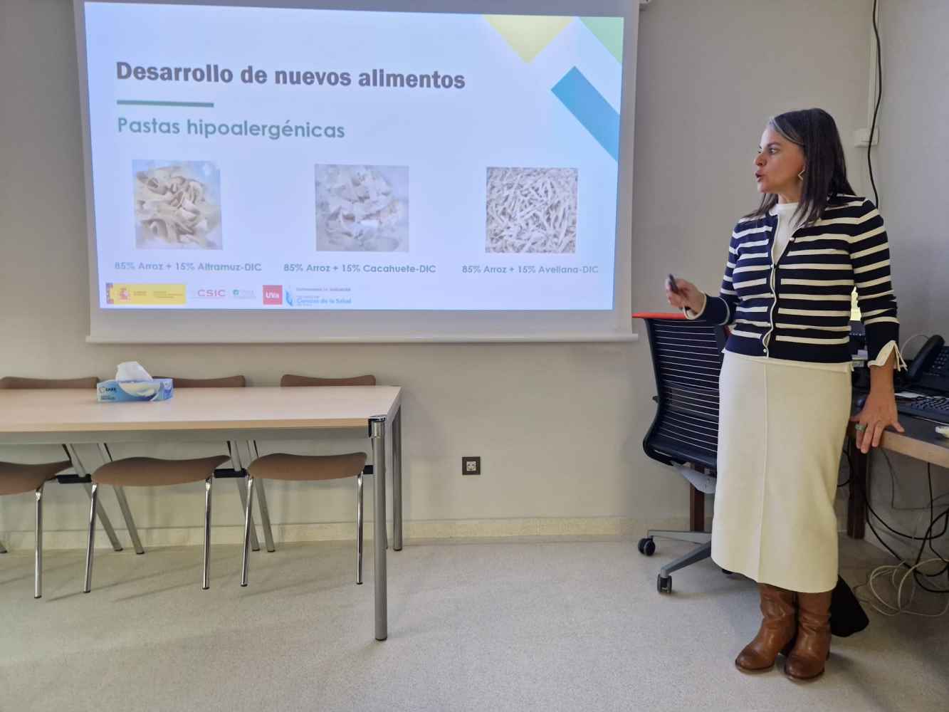 Veinticinco personas asisten a charla-taller en el Credef sobre disfagía