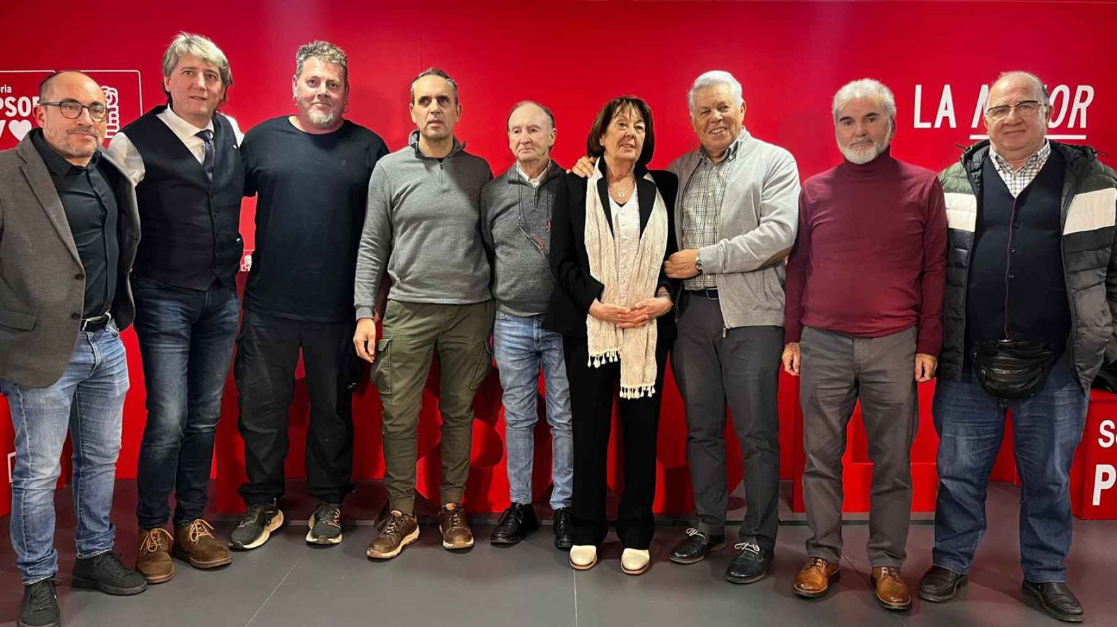 El PSOE repasa con una exposición sus 145 años de historia El PSOE repasa con una exposición sus 145 años de historia
