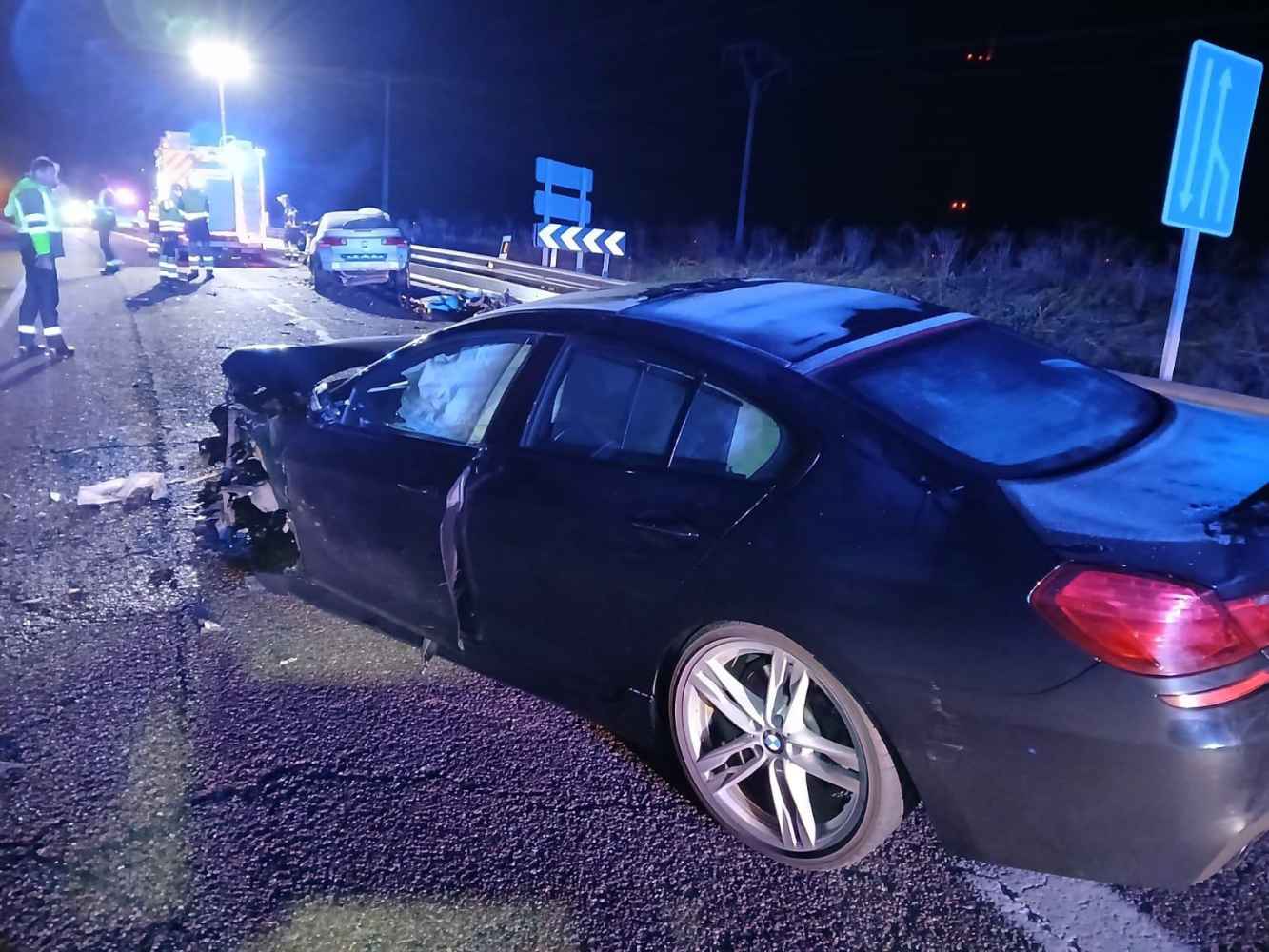 Fallecido en colisión frontal de dos vehiculos en Medina de Rioseco Fallecido en colisión frontal de dos vehiculos en Medina de Rioseco