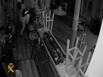 Detenidos dos vecinos de Almazán como presuntos autores de dos robos en hostelería Detenidos dos vecinos de Almazán como presuntos autores de dos robos en hostelería