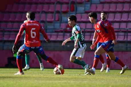 El Numancia no hace sus deberes frente al Guijuelo (2-2)