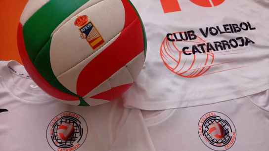 El Sporting sorteará 17 lotes en la rifa solidaria para el C.V. Catarroja