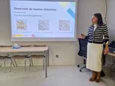 Veinticinco personas asisten a charla-taller en el Credef sobre disfagía